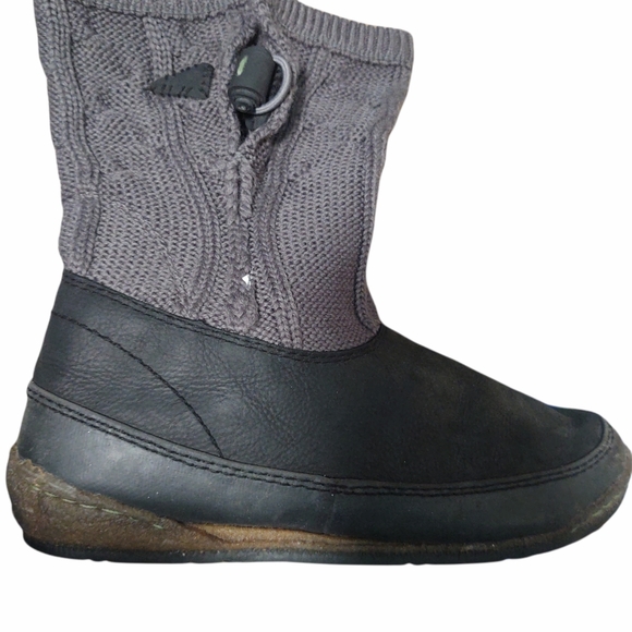 Simple booties , size 10 - Picture 7 of 13